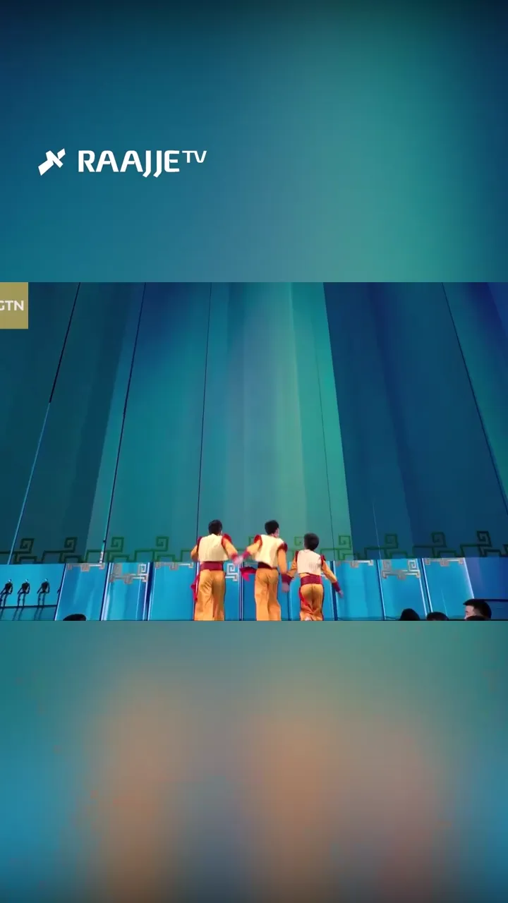 އިންސާނުންނާ އެއްގޮތްކޮށް ފަރުމާކޮށްފައިވާ ހިއުމަނޮއިޑް ރޮބޮޓްތަކެއް، ޗައިނާގެ ލޫނާ ނިއު އިޔާ ފާހަގަކުރުމުގެ ގޮތުން ބޭއްވި ޚާއްޞަ ޝޯއެއްގައި ނަށައި، ހަނގުރާމައިގެ ހުނަރުތައް ދައްކާލައިފި