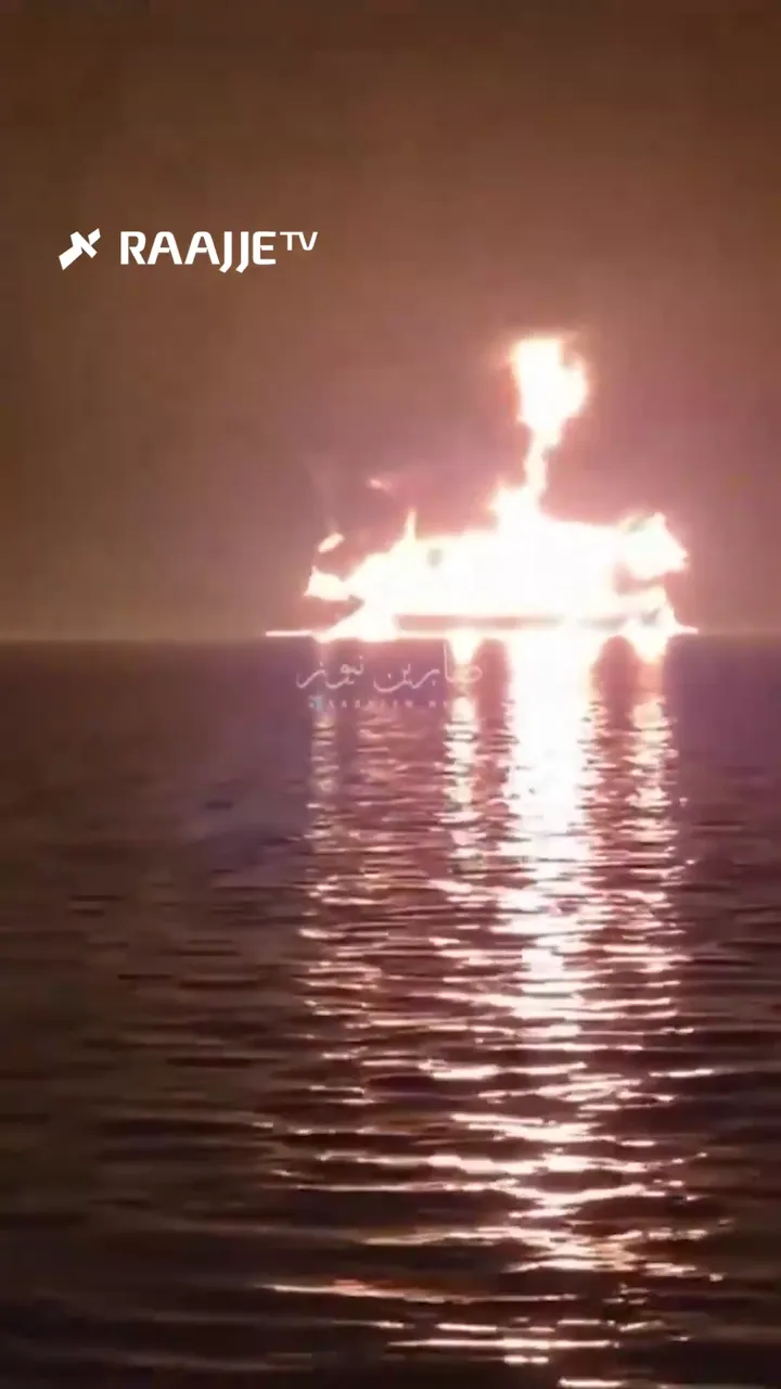 ޢިރާޤުގެ އުއްމު ޤަޞްރު ބަނދަރު ކައިރިން ތެޔޮ ޓޭންކަރަކަށް ދިން ހަމަލާ