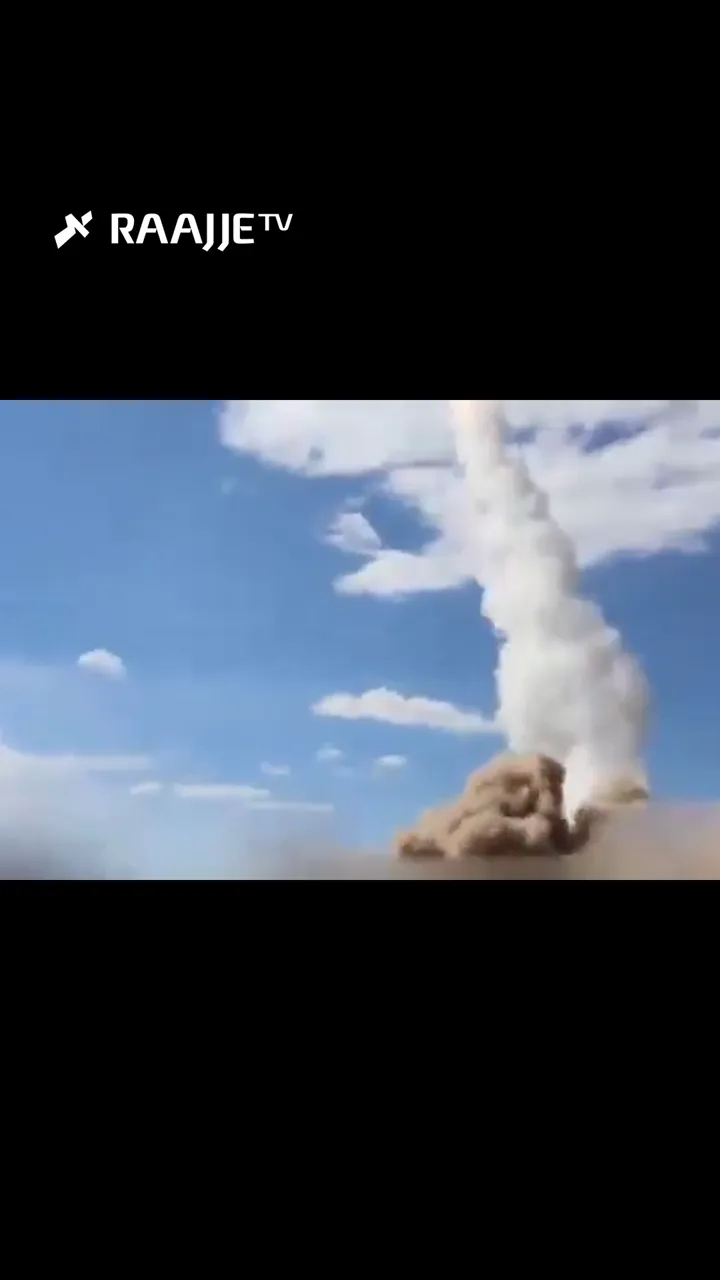 އިސްރާއީލުގެ އަމާޒުތަކަށް އަމާޒުކޮށް އީރާނުން 55 ވަނަ ފަހަރަށް ވަރުގަދަ ހަމަލާތަކެއް ދީފި. މި ހަމަލާތަކުގައި އީރާނުން ވަނީ 'ފާތިހު' ސުޕަރ-ހެވީ ހައިޕަސޮނިކް މިސައިލާއި، 'އިމާދު' އަދި 'ގަދަރު' މިސައިލްތަކުގެ އިތުރުން، ޑްރޯންތައް ވެސް ބޭނުންކޮށްފައެވެ.