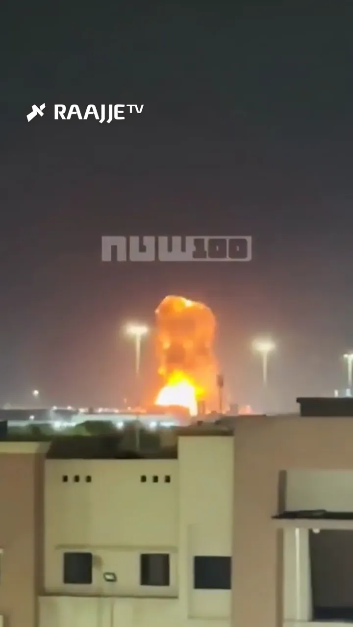 ސައުދީ އަރަބިއްޔާގެ ވެރިރަށް ރިޔާދުގައި ބާރުގަދަ ގޮވުންތަކެއް ގޮވައިފި އެވެ. ރިޕޯޓްތައް ބުނާގޮތުގައި މިއީ އީރާނުން އެ ސިޓީގެ އެކި ސަރަހައްދުތަކަށް އަމާޒުކޮށް ފޮނުވާލި މިސައިލް ހަމަލާތަކެކެވެ