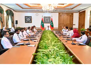 މެދުއިރުމަތީގެ ހަމަނުޖެހުންތަކާއި ގުޅިގެން ރައީސް މުއިއްޒު އުފެއްދެވި ކޮމެޓީއަށް ބަދަލުތަކެއް