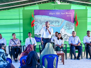 President Ibrahim Mohamed Solih, during the meeting with the island community of Dharanboodhoo