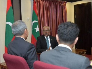 އައި.އޯ.ސީ.ގެ ހަވާސާގައި ބޭރު ގައުމުތަކުގެ ބައެއް އިއްޒަތްތެރިން ރައީސުލްޖުމްހޫރިއްޔާ އިބްރާހިމް މުހައްމަދު ސޯލިހުގެ އަރިހަށް ކުރެއްވި އިހްތިރާމްގެ ޒިޔާރަތުގެ ތެރެއިން