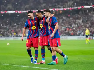 މެޗުގައި ލަނޑު ޖެހުމަށް ފަހު ބާސެލޯނާގެ ކުޅުންތެރިން އުފާ ފާޅު ކުރަނީ