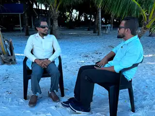 ހޮނިހިރު ދުވަހުގެ ފަށާއިރު ޕްރޮގްރާމްގައި މުލަކު ކައުންސިލްގެ ރައީސް އަހުމަދު ޖަމާލު ވާހަކަ ދައްކަވަނީ. 