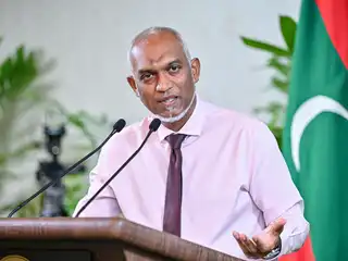 ހޯމަ ދުވަހު އޮތް ނޫސްވެރިންގެ ބައްދަލުވުމުގައި ރައީސް މުޢިއްޒު.