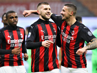 މިލާނާއި ލާޒިއޯ ބައްދަލުކުރި މެޗުގެ ތެރެއިން: މި މެޗުން މިލާން މޮޅުވީ 3-2 ން