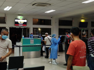 ވެލާނާ އިންޓަރނޭޝަނަލް އެއަރޕޯޓުގައި ފަތުރުވެރިންތަކެއް ފުރަން ގޮސް