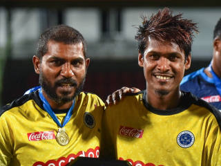 ފައިސަލް (ކ) އަދި އިންމަ (ވ)