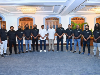President Ibrahim Mohamed Solih on Saturday evening met with members of the Racing Association of Maldives 