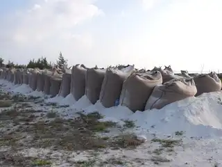 Sandbags were placed to simulate the commencement of the Ha. Hoarafushi land reclamation project, just two days before the elections held on April 4.