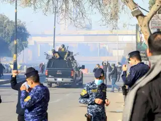 އިރާގުގައި ހުރި އެމެރިކާގެ އެމްބަސީ އަށް ވަދެގަންނަން އެތައް ސަތޭކަ ބަޔަކު މަސައްކަތް ކޮށްފި