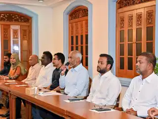 ޕީއެންސީގެ ކެންޑިޑޭޓުން ބައިތިއްބައިގެން އެއްބަޔަކަށް މުއިއްޒު އެ ބަހާލީ 16 މިލިއަން ރުފިޔާ: މެމްބަރު އައްބާސް