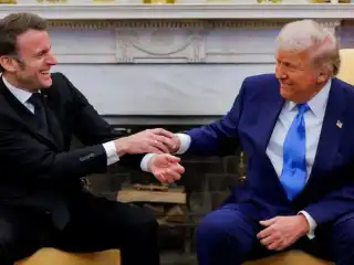 ފަރަންސޭސި ރައީސް މެކްރޮން ޓްރަމްޕަށް ފޮނުއްވި ޕްރައިވެޓް މެސެޖްތަކެއް ޓްރަމްޕް ސޯޝަލް މީޑިއާގައި ލީކު ކޮށްލައްވައިފި