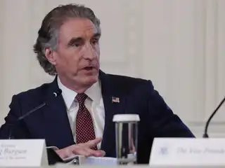 އޭޝިއާ ޕެސިފިކް އަށް ތެޔޮ ފޯރުކޮށްދިނުމުގެ ޤާބިލުކަން އެމެރިކާ އަށް ލިބިގެންވާ ކަމަށް އިންޓީރިއާ ސެކްރެޓަރީ ވިދާޅުވެއްޖެ 