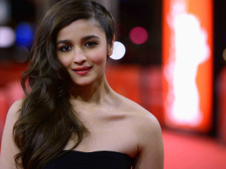 އާލިއާ ބަޓް