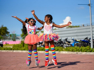 އުރީދޫ ކަލަރ ރަންގެ އެކްސްޕޯ