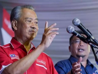 މެލޭޝިޔާގެ ބޮޑުވަޒީރު ކަމަށް މުހިއްޔުއްދީން ޔާސީން