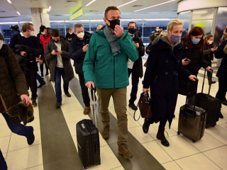 ނަވަލްނީގެ ބަންދަށް 30 ދުވަސް