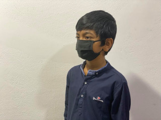 ކުޑަކުއްޖަކު މާސްކް އަޅައިގެން - ކުޑަކުދިން މާސްކް އުޅެވުމުގައި ޚާއްސަ ސަމާލުކަމެއް ދޭންޖެހޭ