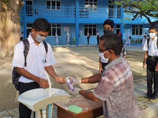 ކުދިން ކުލާހަށްވަނުމުގެ ކުރިން އަތްދޮއްވަނީ