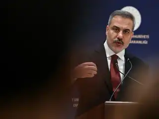 އީރާން އާއި އެމެރިކާ އިން ގެންދަނީ ނިއުކްލިއާ އެއްބަސްވުމަށް ދޫ ދެމުން ކަމަށް ތުރުކީ އިން ބުނެފި