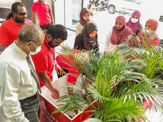 Staff of Bank of Maldives donate essential food supplies to support vulnerable families