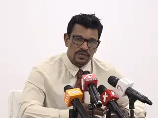 ރަސްމާލެ މަޝްރޫއާ ގުޅިގެން ރައްޔިތުންނަށް އޮޅުވާނުލުމަށް މާލީ ތަޖުރިބާކާރު ޒަރިޔަންދު، ރައީސްއަށް އަދި ކަމާބެހޭ ވަޒީރުންނަށް ގޮވާލައްވައިފި



