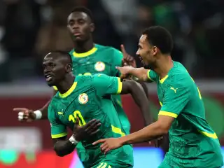 މެޗުގައި ލަނޑު ޖެހުމަށް ފަހު ސެނެގާލްގެ ކުޅުންތެރިން އުފާ ފާޅު ކުރަނީ