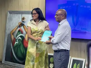 ދިވެހިރާއްޖޭގެ ޓޯޓްގެ ގާނޫނުގެ ފޮތް ލޯންޗް ކުރަނީ.