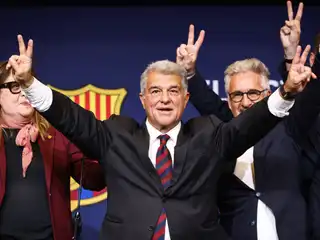 ބާސެލޯނާގެ ރައީސް ކަމުގެ އިތުރު ދައުރަކަށް ލަޕޯޓާ އިންތިޚާބު ކޮށްފި 