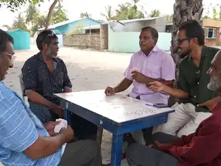 ހޯރަފުށީގެ އާންމު ރައްޔިތުންގެ އަޑުތަކުން އެނގެނީ ސަރުކާރަށް އޮތް ތާއީދު ކުޑަވެ، ނުރުހުން އިންތިހާއަށް ގޮސްފައިވާ ކަން