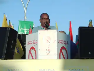 ގިނިކާ މާ ދޫންޏެއްގެ ބަނޑުދަށުގައި ތިބި ދޫނިތަކަށް ވޯޓު ދީގެން ރައްޔިތުންނަށް ވާނެ ފައިދާއެއް ނެތް: ޝާތިރު