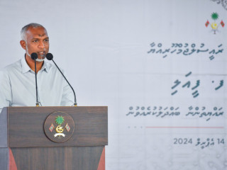 President Muizzu speaking to residents of F. Feeali island