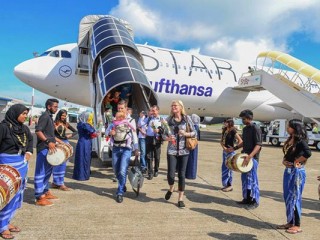 އެއާޕޯޓްތަކުން ބޭރަށް ފުރާ ފަސިންޖަރުންގެ އަތުން ޓެކްސްއާއި ފީ ނެގުމާބެހޭ ގަވައިދު ގެޒެޓް ކޮށްފި