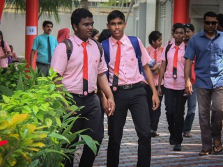 އާދީއްތަ ދުވަހު ކިޔެވުން ފަށަން ނިންމައިފި