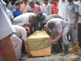 ކުއްލި ގޮތަކަށް މަރުވި ދެމަފިރިންގެ މައްސަލައިގެ ތަހުގީގު އަދިނުނިމޭ: ޕޮލިސް