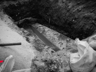 މާލޭގެ ގެއެއްގައި މަރުވެފައި އޮއްވާ ފެނުނު ދެމަފިރިން ވަޅުލައިފި