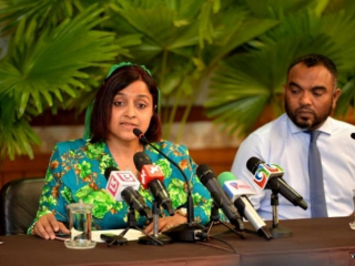 ފޮރިން މިނިސްޓަރަކަށް ހުންނެވި ދުވަސްވަރު ދުންޔާ މީޑިއާ މައުލޫމާތު ދެއްވަނީ