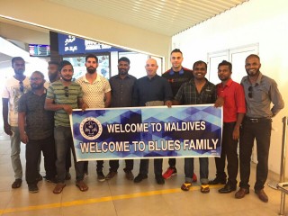 އަލަށް ގެނައި ކޯޗާއި ޓްރެއިނަރު އަދި ފޯވާޑް ޓީމާ ގުޅިއްޖެ