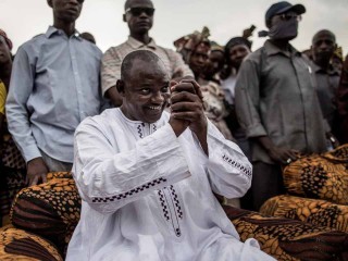 ގެމްބިއާގެ ރައީސް އަޑަމާ ބަރޯގެ ދަރިފުޅު މަރާލި ކުއްތާ މަރާލައިފި!