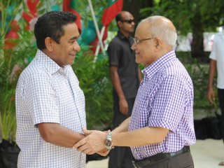  ރައީސް ޔާމީން ވާހަކަ ދެއްކެވީ ހަގީގަތް އޮޅުވާލަން، ޕާޓީތެރޭގައި ބައިބައިވުން އެބަ އޮތް:މައުމޫނު