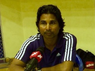 އިސްކަން ދެނީ ބްލޮކާއި ޑިފެންސް ރަނގަޅު ކުރަން: އަދީލް