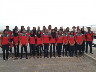 ރަހްމަތްތެރިކަމުގެ މެޗުތަކެއް ކުޅުމަށް ގައުމީ އަންހެން ޓީމު ބަހުރޭނަށް ފުރައިފި