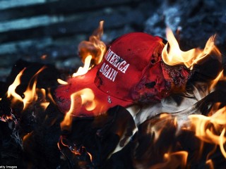 ފާރު ނުރޭނުމަށް ބަރލިންގެ މޭޔަރު ގޮވާލައްވައިފި