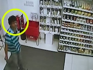 ސައިކަލެއްގެ ތެރޭގައި އޮތް ފޯނެއް ވަގަށްނެގި މީހަކު ހޯދަން އިއުލާން ކޮށްފި