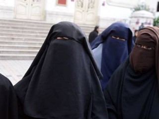 ރާއްޖޭގައި މޫނު ބުރުގާ އެޅުން މަނާ ކުރެވިދާނެތަ!