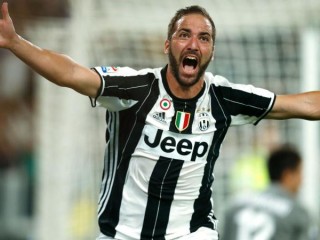 އިންޓަ މިލާން ބަލިކުރެވިއްޖެ ނަމަ ލީގު ތަށި ހޯދުމާ ގާތަށް ޖެހިލެވޭނެ: ހިގުއައިން