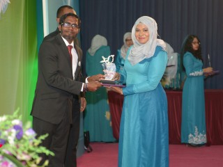  އައްޑޫ އެވޯޑް: ޚަބަރާއި މައުލޫމާތު ފެތުރުމުގެ ދާއިރާއިން ހިތްވަރު ދިނުމުގެ އިނާމު ރާއްޖެޓީވީގެ ރިޒްނާއަށް 