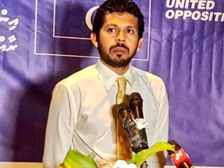 އެމްޑީޕީގެ ގައުމީ މަޖިލީހުގެ މެންބަރު ވަހީދު ޕޮލިހަށް ހާޒިރުކުރަނީ